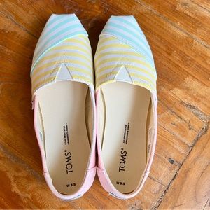 Colorful Toms Size 5.5